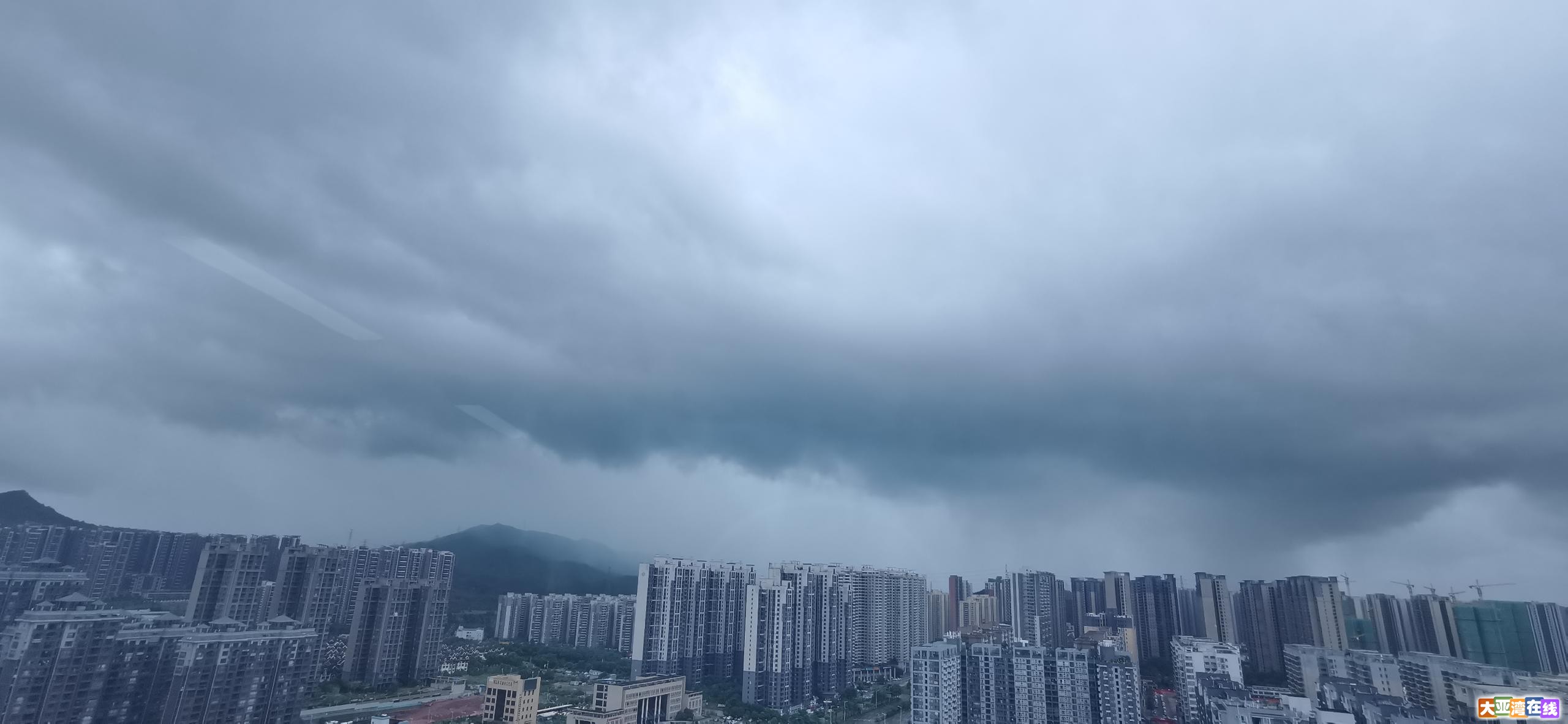 暴雨前夕